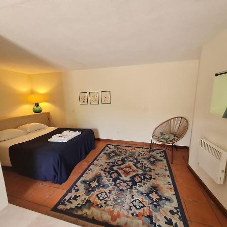 Out Of Town Hostel Castelo de Paiva Exterior photo